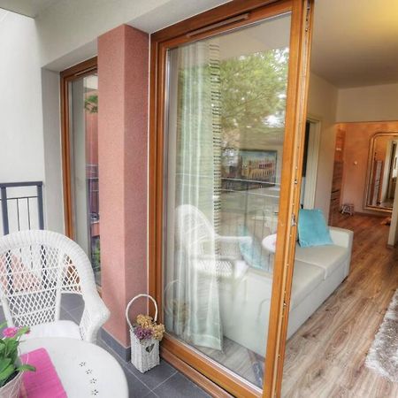 Ekskluzywny Apartament W Centrum Z Balkonem I Parkingiem Красков Екстериор снимка