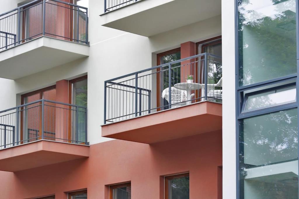 Ekskluzywny Apartament W Centrum Z Balkonem I Parkingiem Красков Екстериор снимка
