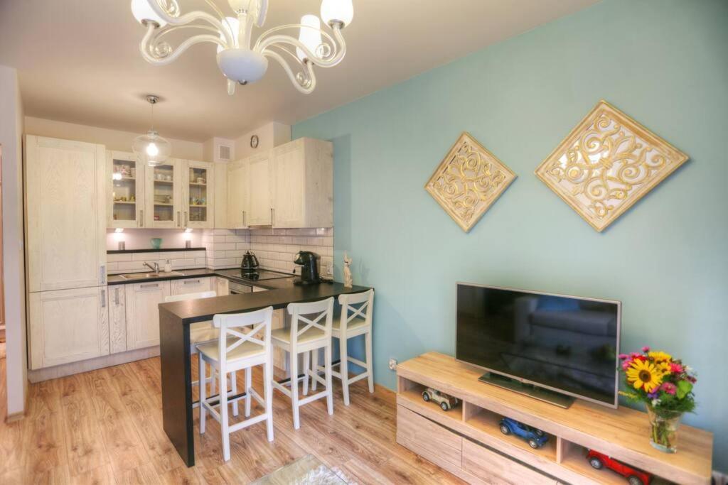 Ekskluzywny Apartament W Centrum Z Balkonem I Parkingiem Красков Екстериор снимка