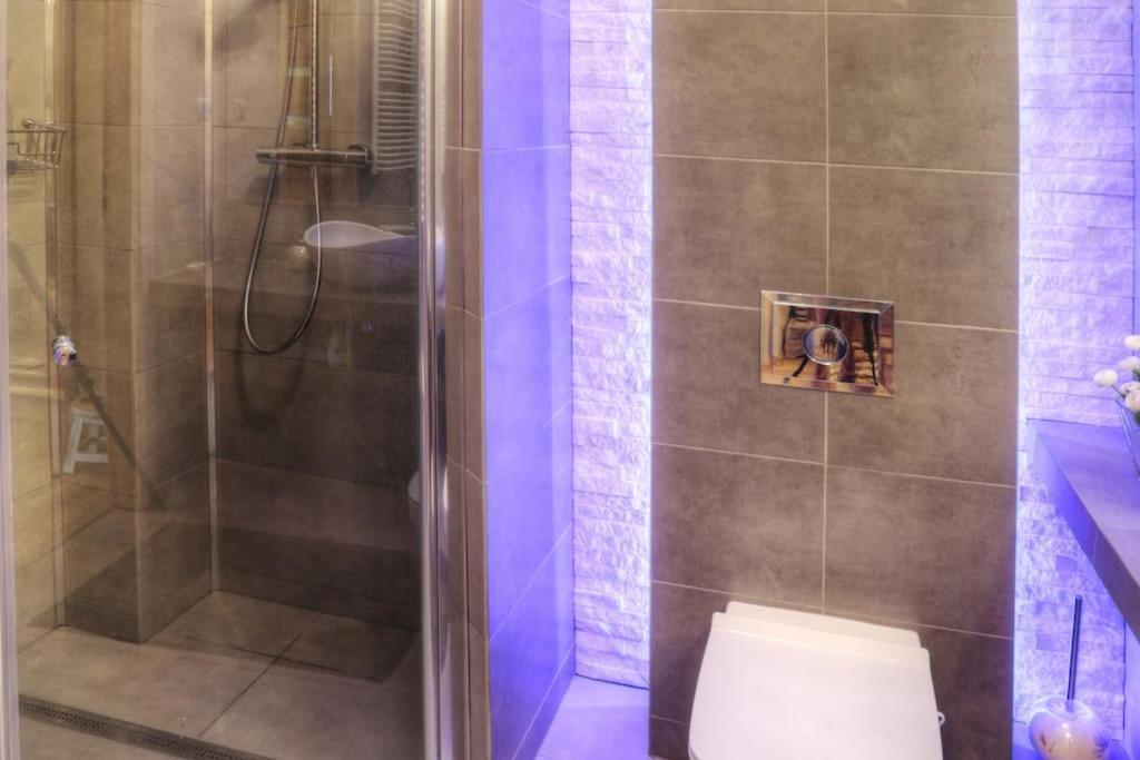 Ekskluzywny Apartament W Centrum Z Balkonem I Parkingiem Красков Екстериор снимка